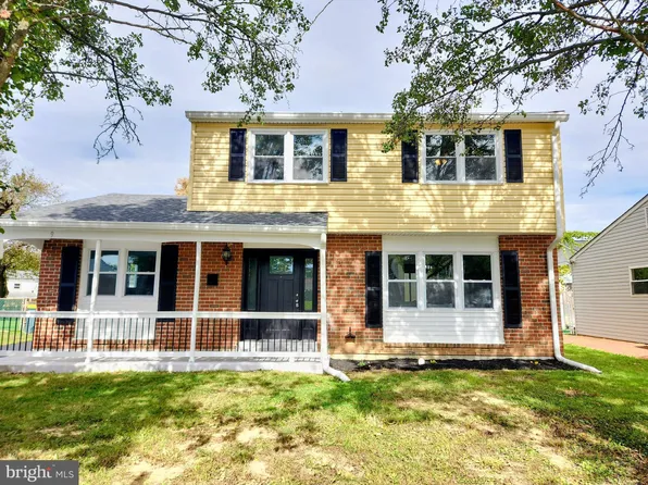 9 Guenever Dr, New Castle, DE 19720