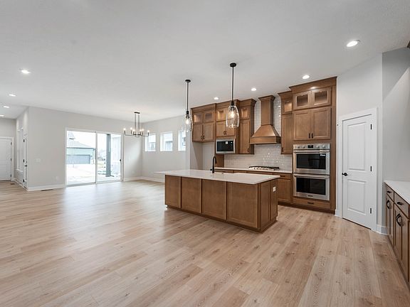 5th image of 20015 Tomlinson Rd