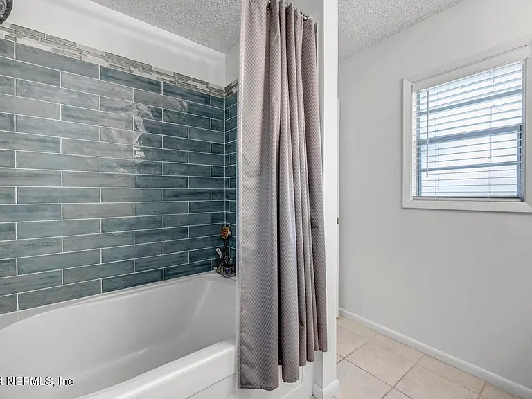 695 A1A #93 — Photo 23