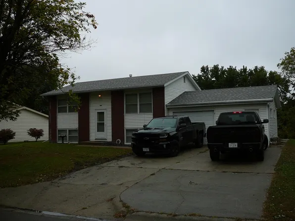 208 Broadmoor Dr, Norfolk, NE 68701