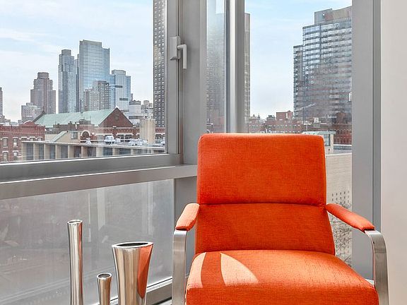 5th image of 425 W 53rd St APT 606