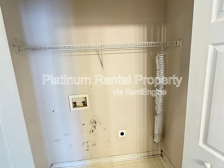 7920 Timberline Overlook — Photo 32