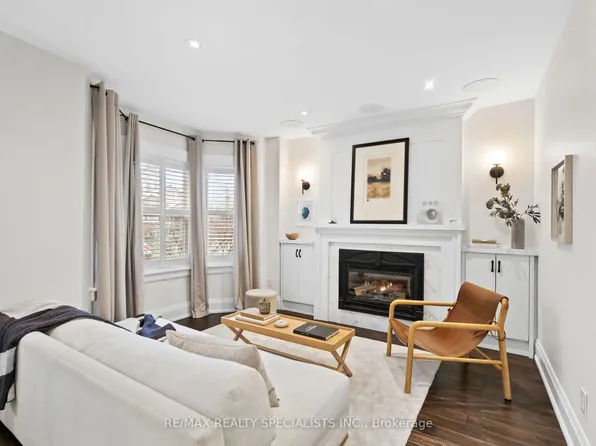 8 Primrose Ave, Toronto, ON M8V 1P8