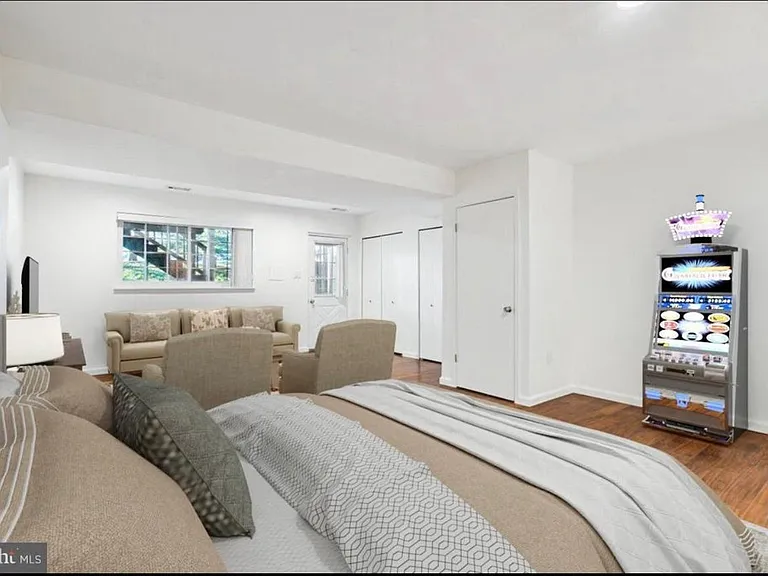 5758 Sweet Bay Ct — Photo 1