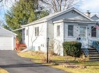 33 Genesee Ave, Rensselaer, NY 12144