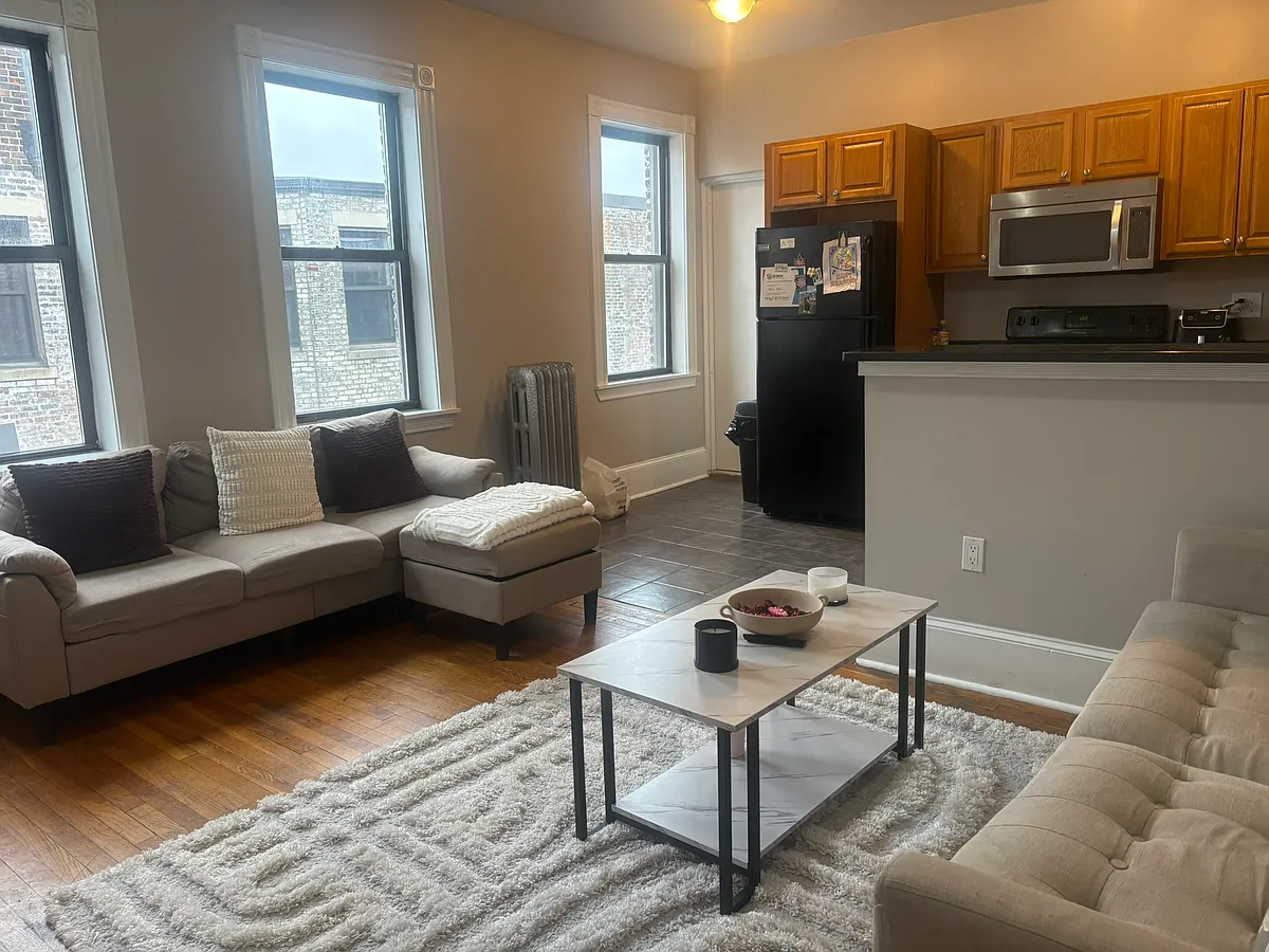 Photo 1 of 14 - 1056 Commonwealth Ave #62 - Boston, MA Primary Photo - 1056 Commonwealth Ave #62