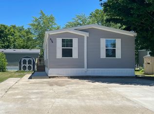 236 Grey Oak Dr #235, Coopersville, MI 49404