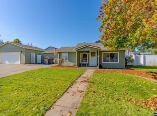 1415 SW 10th St, Dallas, OR 97338