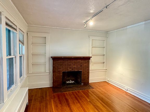 Main living space, through front entrance