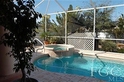 2nd image of 4306 SE 18th Pl