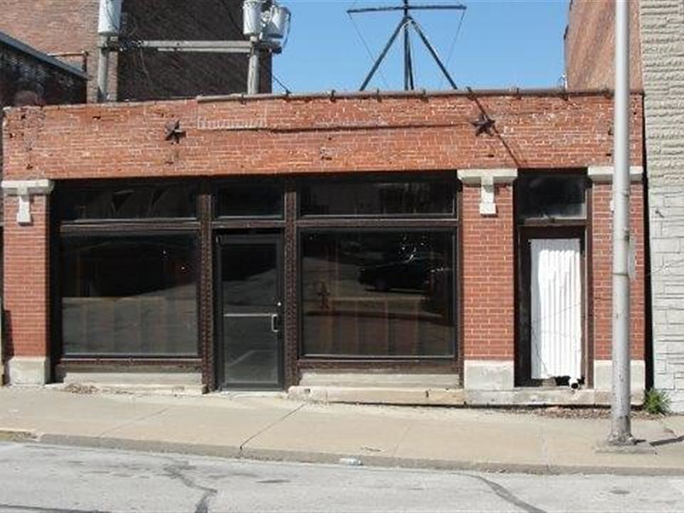 Home for Sale in Quincy, IL $45,900