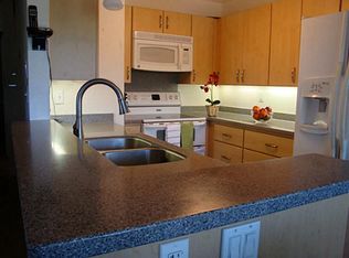 492 Mananai Pl #13C, Honolulu, HI 96818