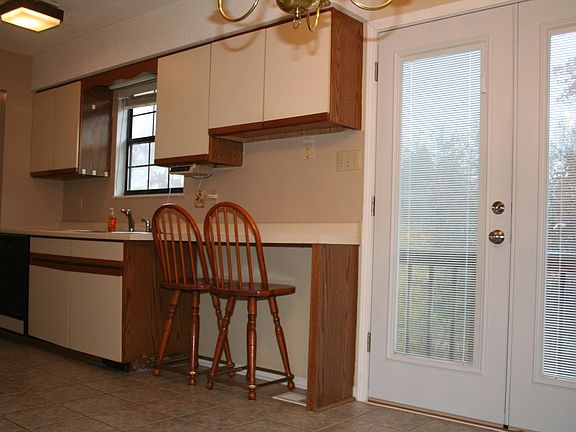 5th image of 5804 Solar Dr