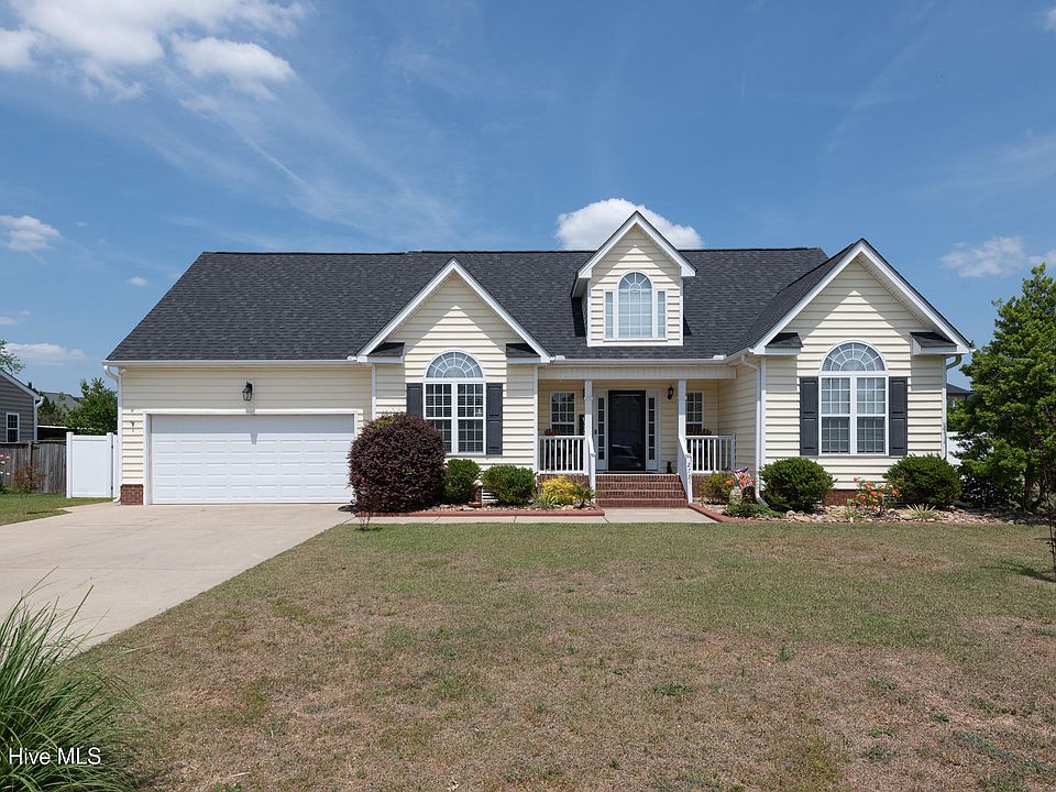 1st image of 2721 N Chatham Court