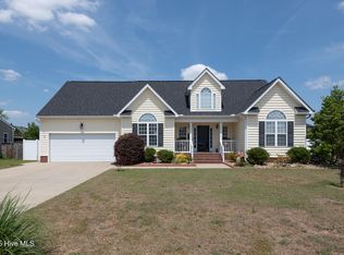 2721 N Chatham Ct, Winterville, NC 28590