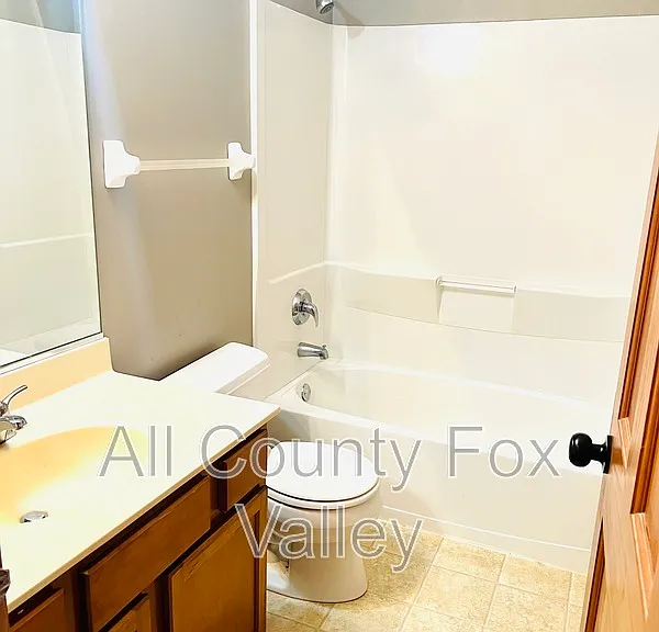 1850 Waverly Way — Photo 12