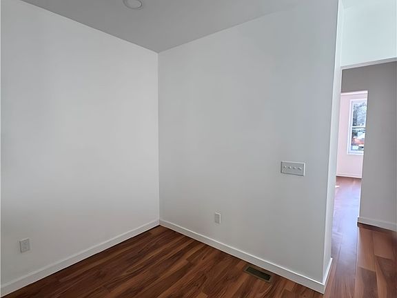 5th image of 1116 Arch St