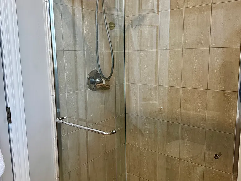 1122 N Oakley Blvd #D — Photo 12