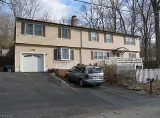 68 Hillside Ter, Andover, NJ 07821