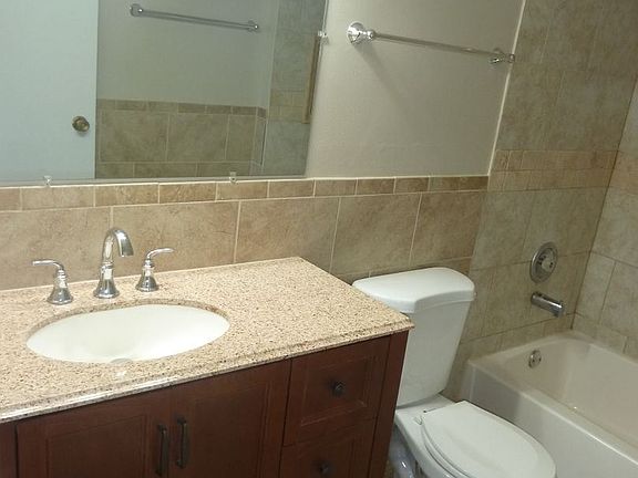 5th image of N111W15860 Vienna Ct APT 23
