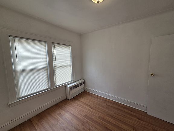 4th image of 217-03 Jamaica Ave #2R