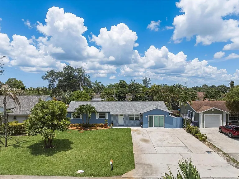 6595 Massachusetts Dr — Photo 22