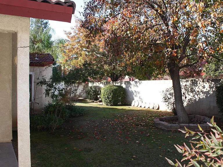 1916 E Richmond Ave — Photo 4