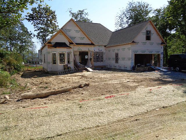 2nd image of 1819 Sawmill Ct