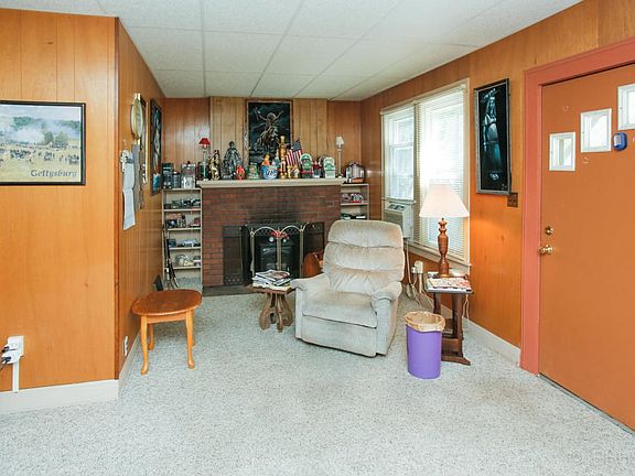 295 bedford rd-103