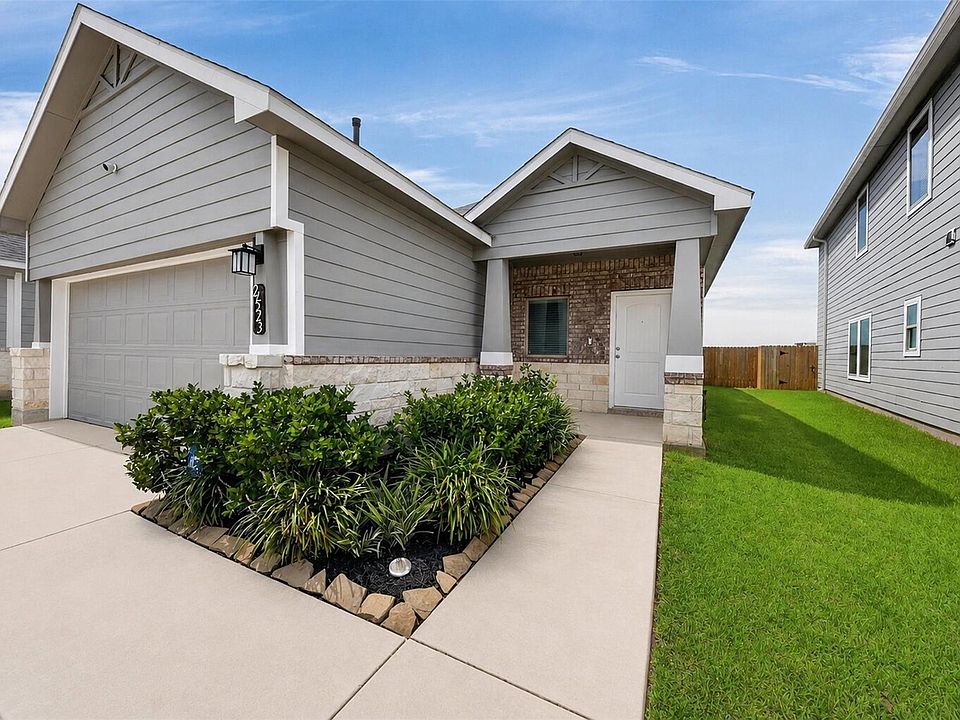 1st image of 21523 Cypress Juniper Dr