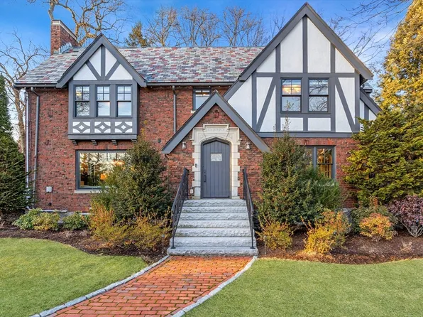 1151 Commonwealth Ave, Newton, MA 02465