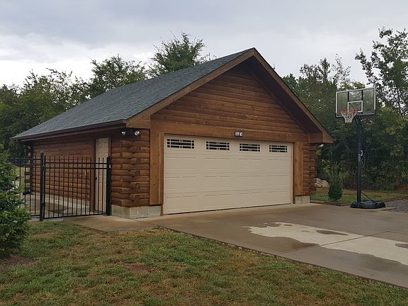 detached 2 car garage