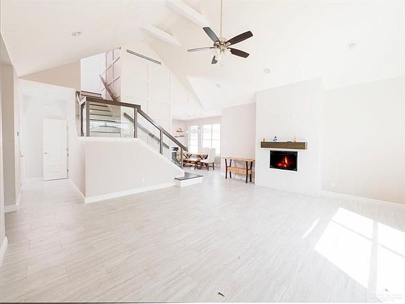 4th image of 113 Stone Ridge Dr