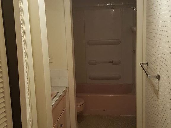 3rd image of 1201 N Juniata St APT 10
