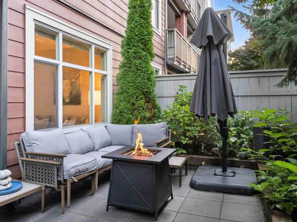 963 Charland Ave #1109, Coquitlam, BC V3K 0E2