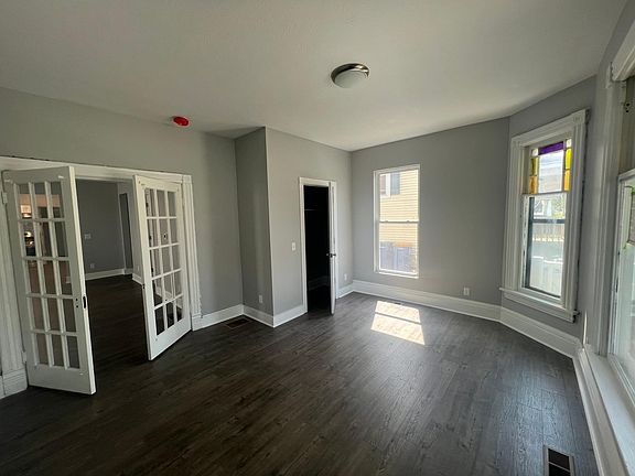 4th image of 1010 Jefferson Ave SE #1