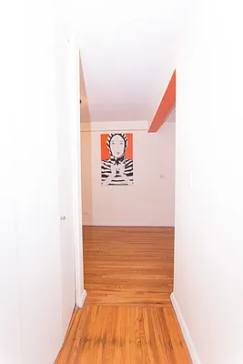 Sold by Re/Max In The City | media 7