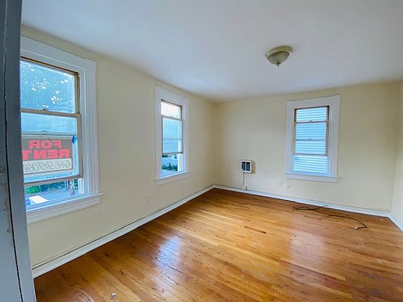 3rd image of 69 Lexington Ave #1