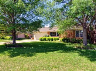 3816 Hilltop Rd, Fort Worth, TX 76109