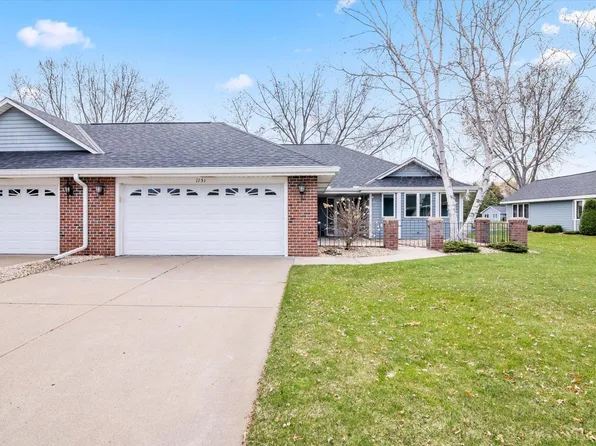 1151 Lois Ct, Shoreview, MN 55126