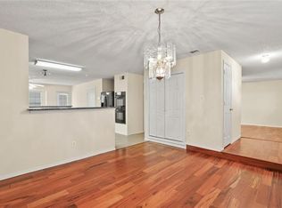 913 Fenimore Dr, Lewisville, TX 75077