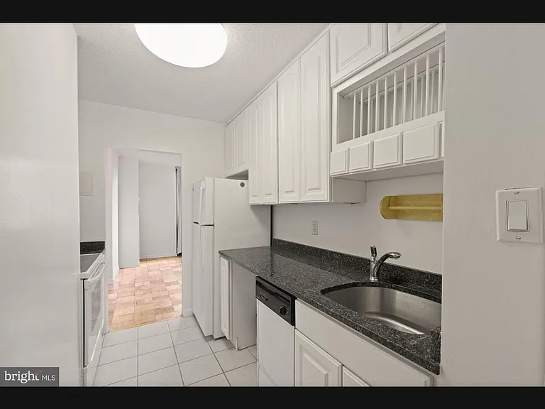 1718 P St NW #406 — Photo 10