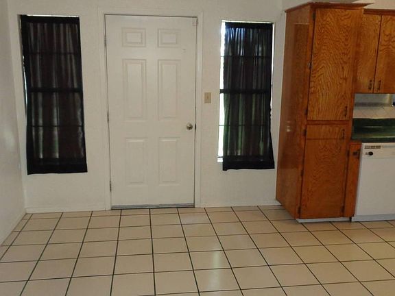 5th image of 2206 W Clayton Ave