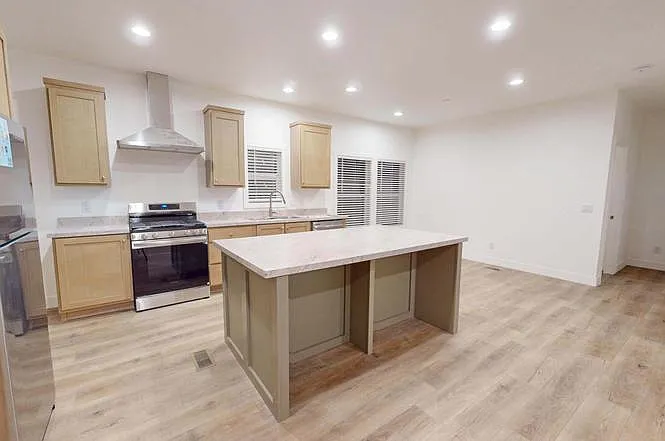 780 W 1125 N #114 — Photo 11