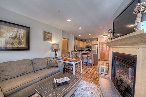 4th image of 8281 Silver Mill At 140 Ida Belle Dr