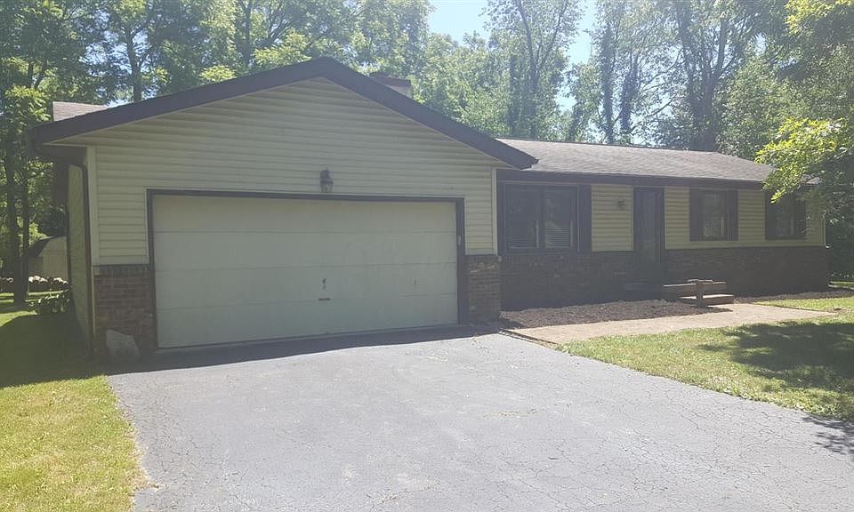 1st image of 135 Woodside Dr