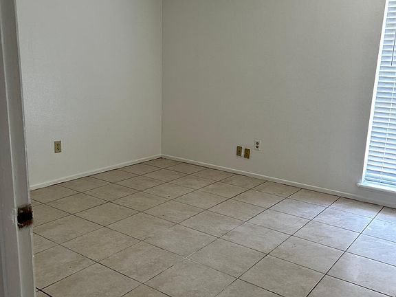 4th image of 5320 SE 28th Ln #A