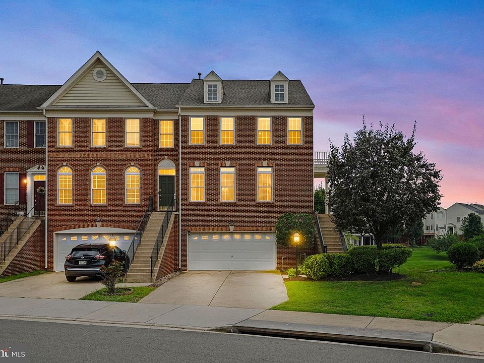 1st image of 22585 Welborne Manor Sq