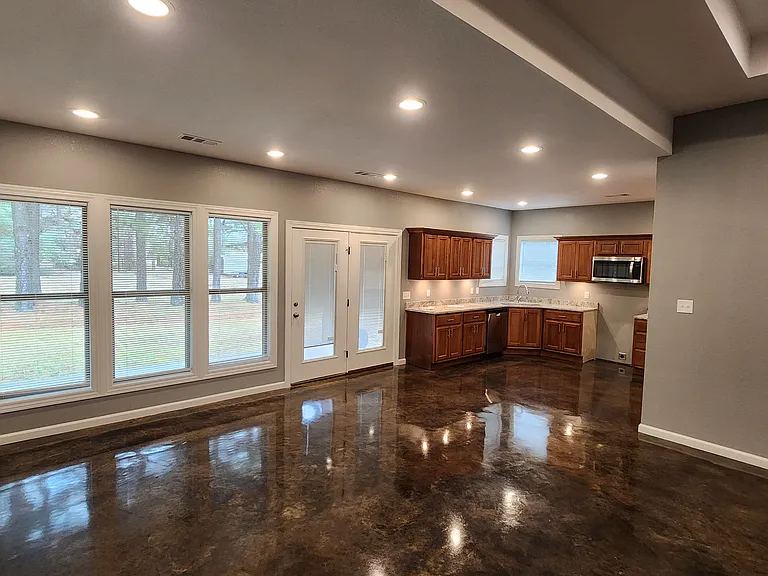2204 Everett Dr — Photo 19