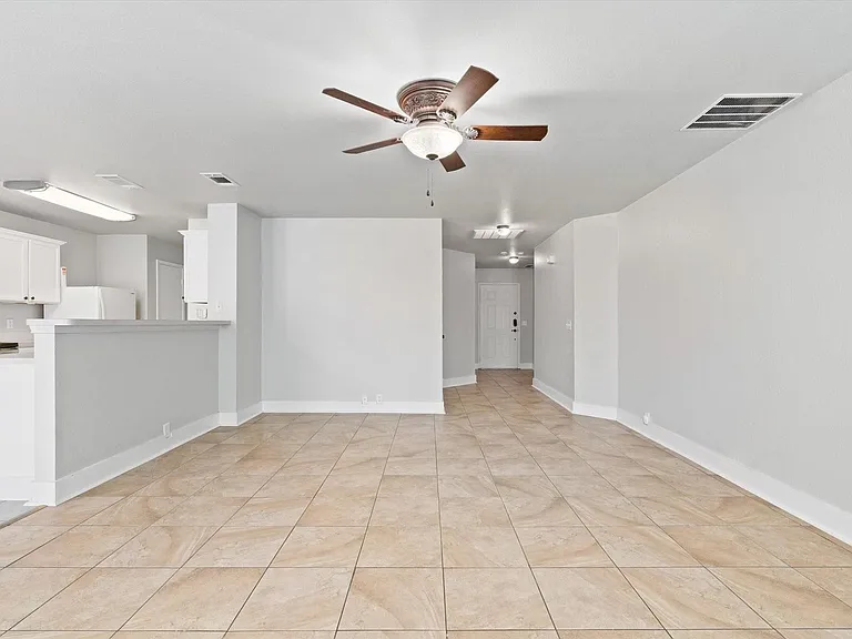 1300 Mallard Dr — Photo 7